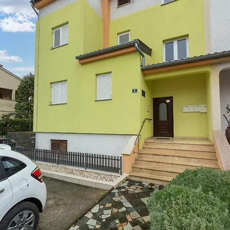 Luna Apartment Porec